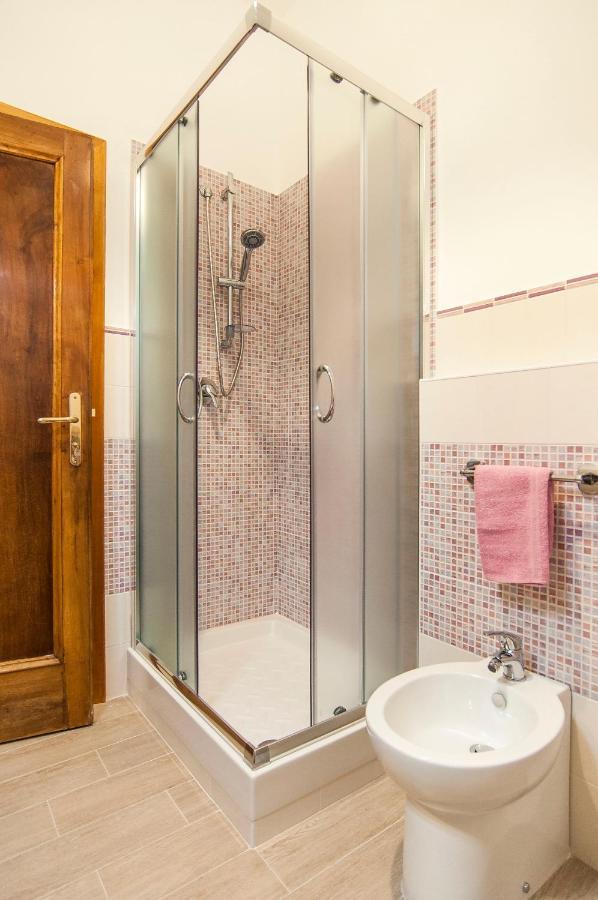 Casa Di Nora Bed & Breakfast Формия Екстериор снимка